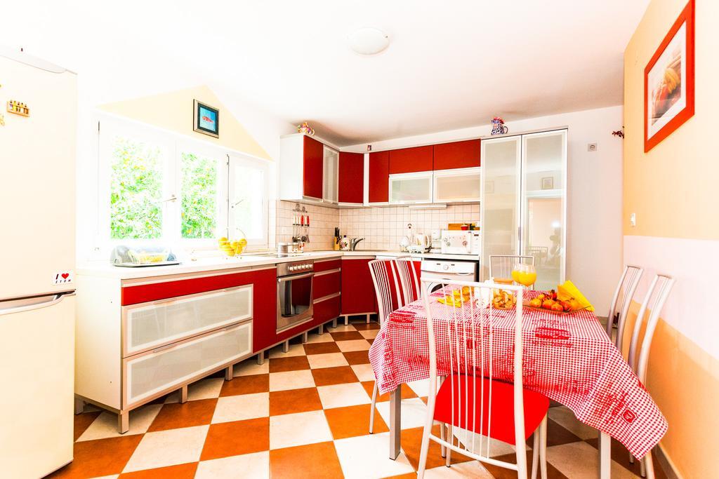 Holiday Home Villa Pindo Ston Exterior photo